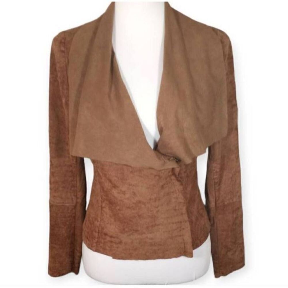 A.N.A A NEW APPROACH CAMEL FAUX SUEDE JACKET SZ.XS EUC.